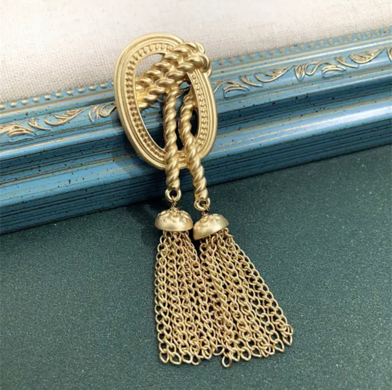 Vintage O'Tassle Brooch