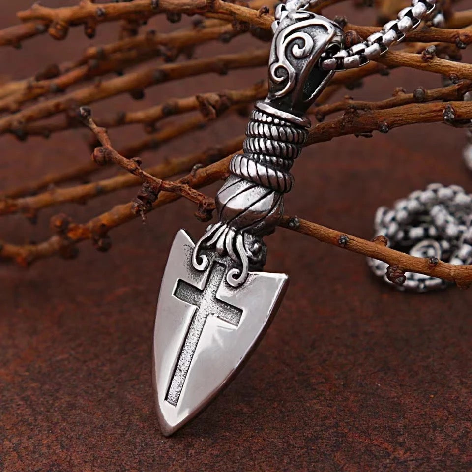 Retro Arrow Head Necklace