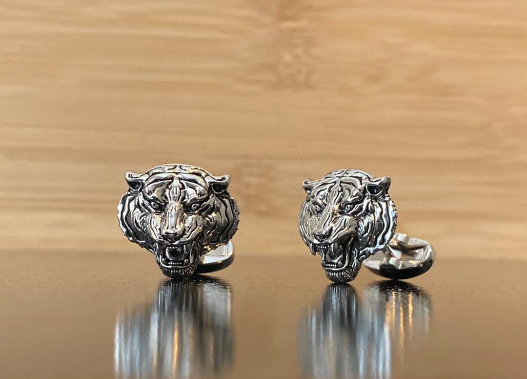 2shup Large Tiger Cufflinks